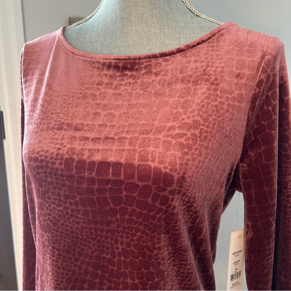 NWT Andrea Jovine scoop neck long sleeve shirt size M velvet maroon printed